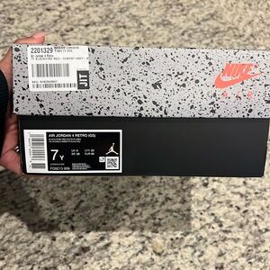 Air Jordan 4 Retro